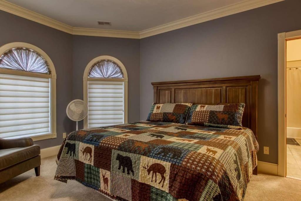 Villa Mountain Bliss: Estate W/ Views~Firepit~Hot Tub~Gburg 5Min~3 Pools Gatlinburg Exterior foto