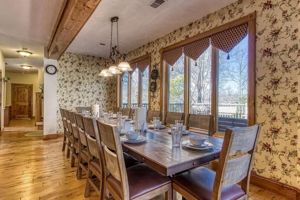 Villa Mountain Bliss: Estate W/ Views~Firepit~Hot Tub~Gburg 5Min~3 Pools Gatlinburg Exterior foto