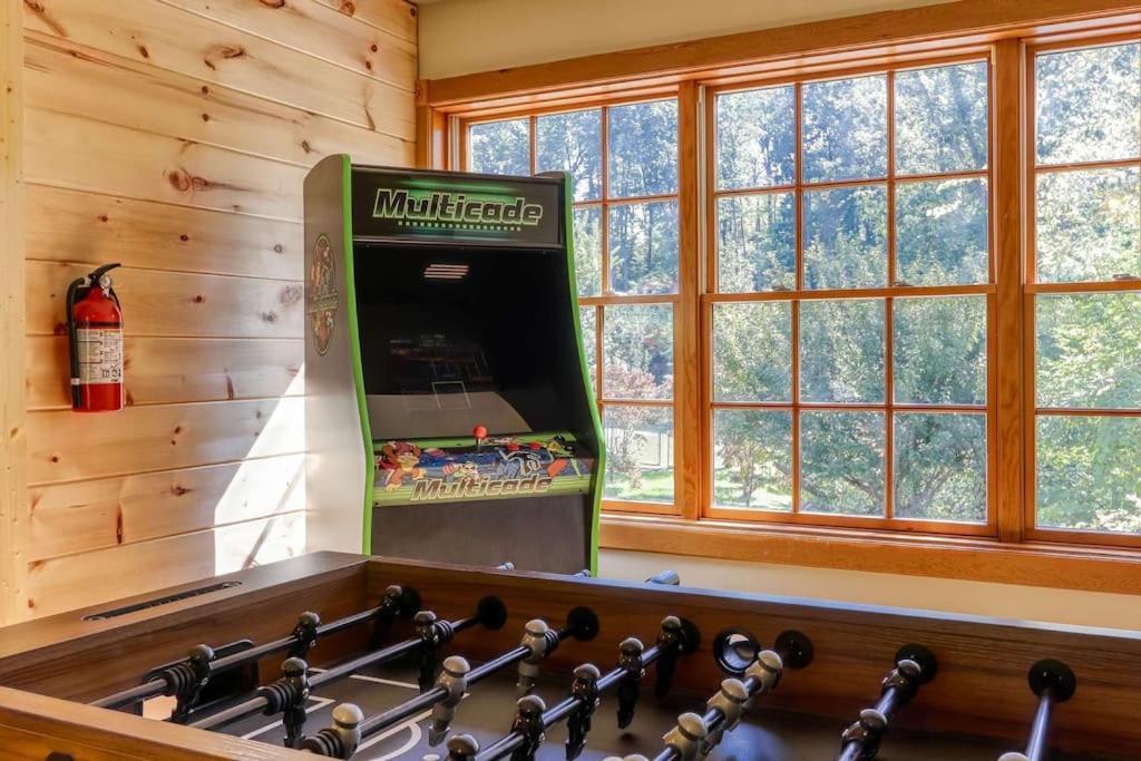 Villa Mountain Bliss: Estate W/ Views~Firepit~Hot Tub~Gburg 5Min~3 Pools Gatlinburg Exterior foto