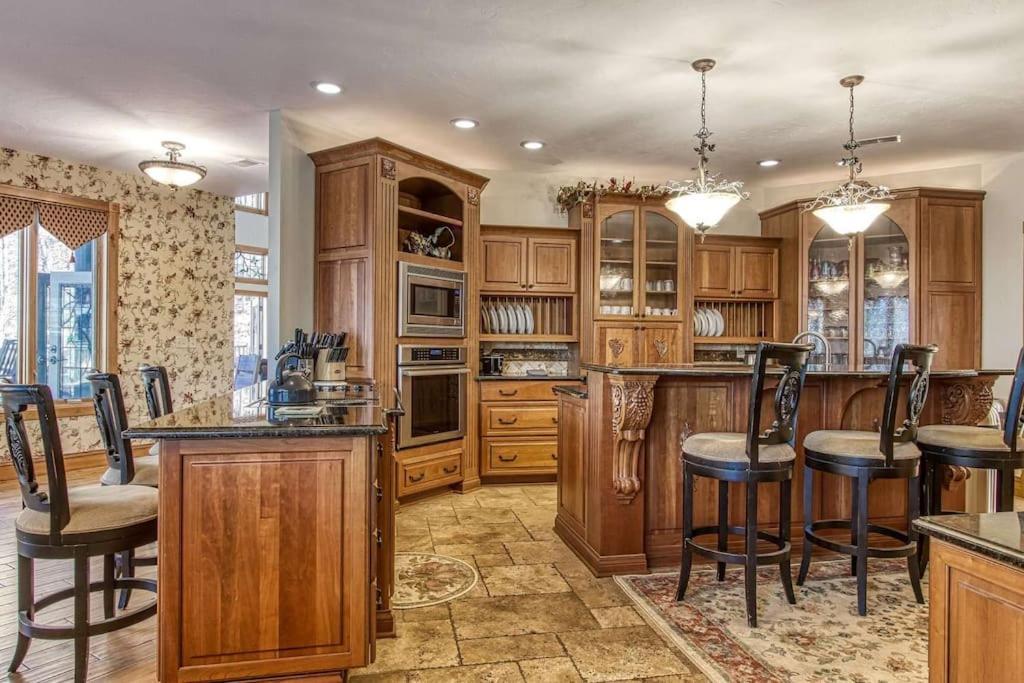 Villa Mountain Bliss: Estate W/ Views~Firepit~Hot Tub~Gburg 5Min~3 Pools Gatlinburg Exterior foto