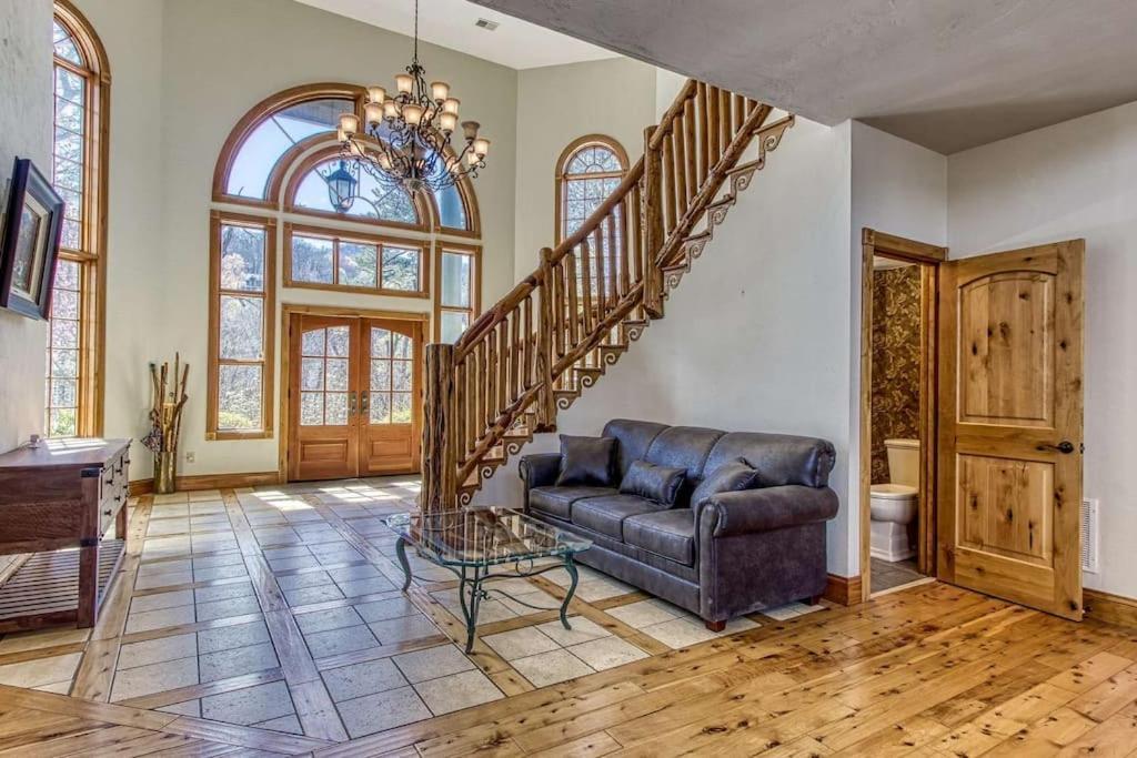 Villa Mountain Bliss: Estate W/ Views~Firepit~Hot Tub~Gburg 5Min~3 Pools Gatlinburg Exterior foto