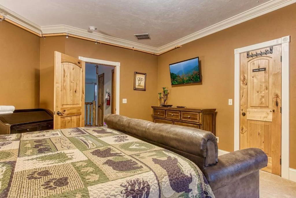 Villa Mountain Bliss: Estate W/ Views~Firepit~Hot Tub~Gburg 5Min~3 Pools Gatlinburg Exterior foto